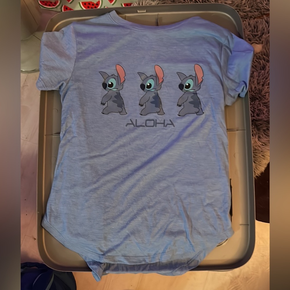 New without tags Stitch t-shirt size small “Aloha”